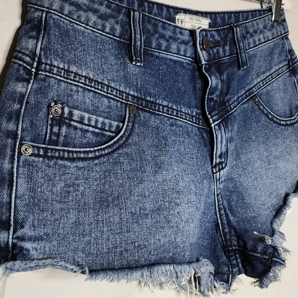 Free People jean shorts.‎